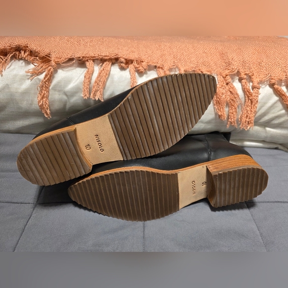 Nisolo Black Leather Eva Everyday Chelsea Boot - Picture 8 of 9